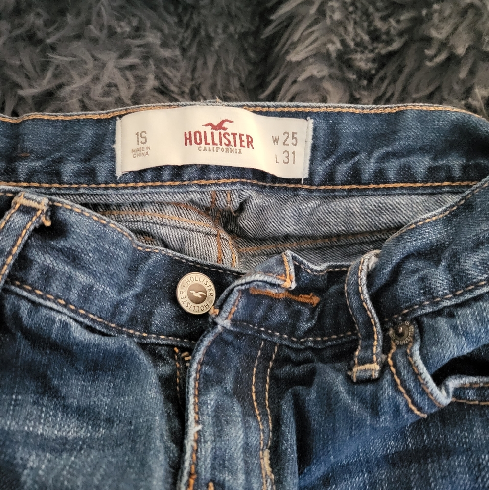 Hollister capris